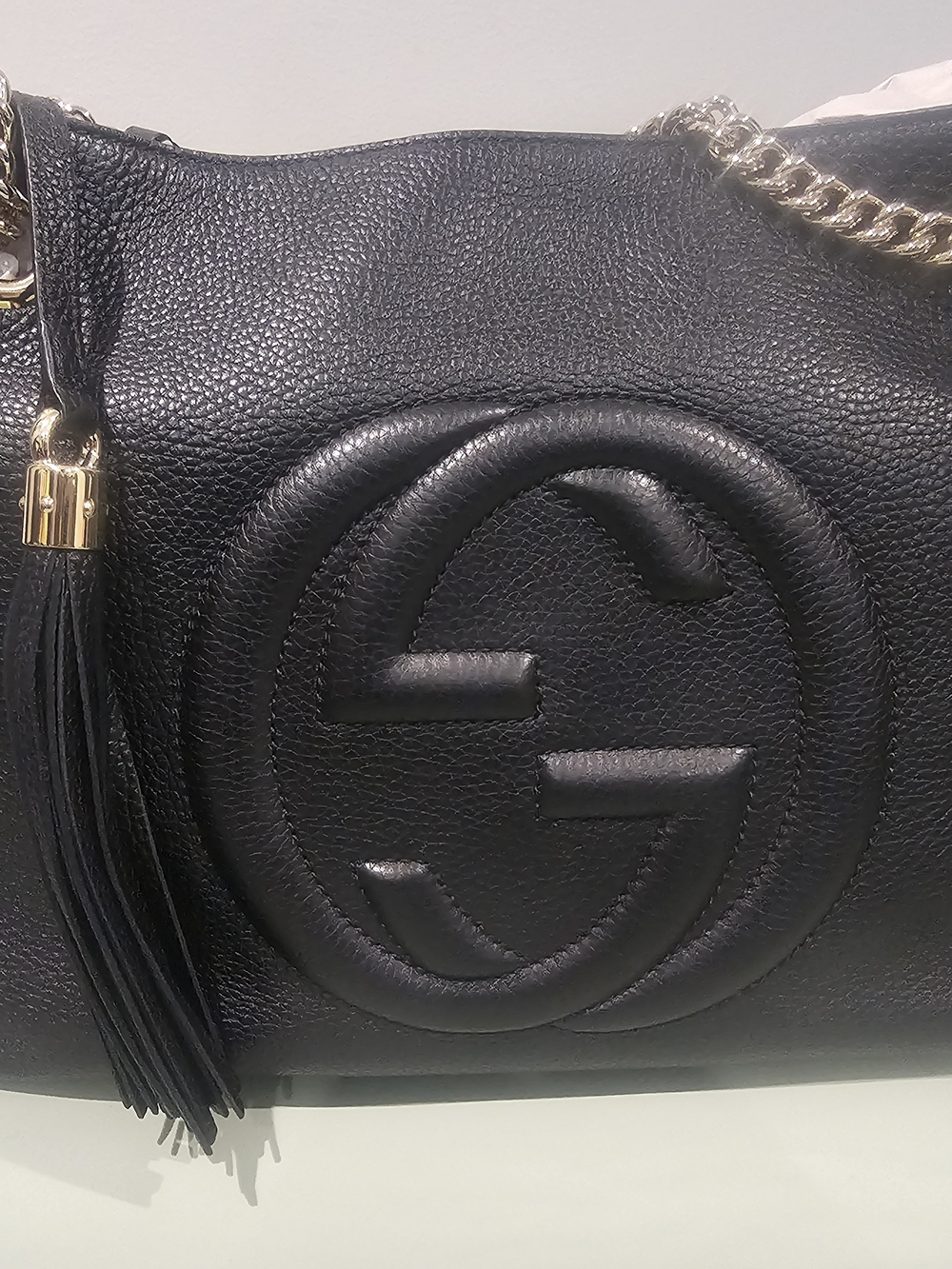 Gucci Black Pebbled Leather Shoulder Bag with Gold Chain